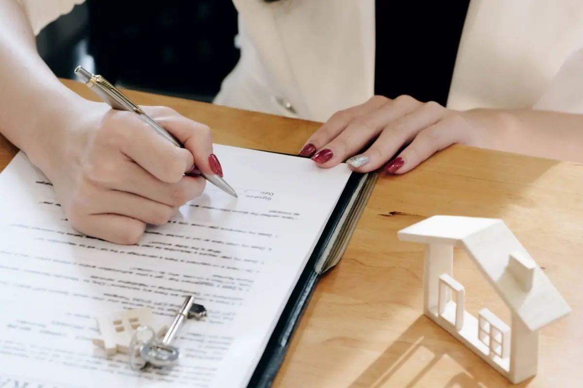 Acte authentique de vente : c’est quoi quand tu achètes un logement neuf en VEFA ?