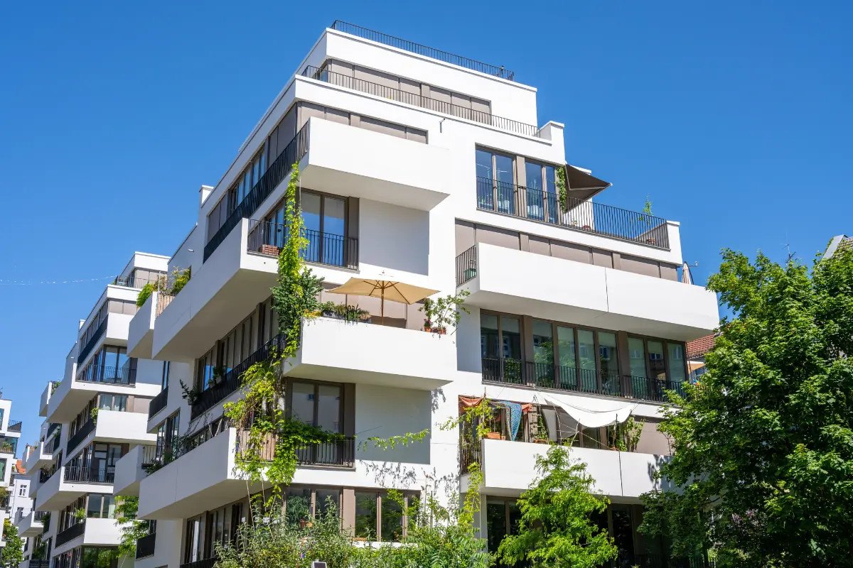 Combien coûte en moyenne un appartement neuf quatre pièces à Angers ?