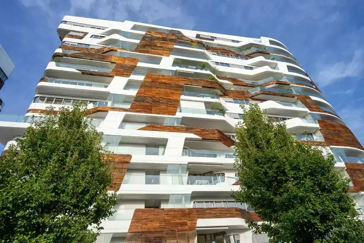 Loi Jeanbrun : peut-on louer son logement neuf à un proche ?