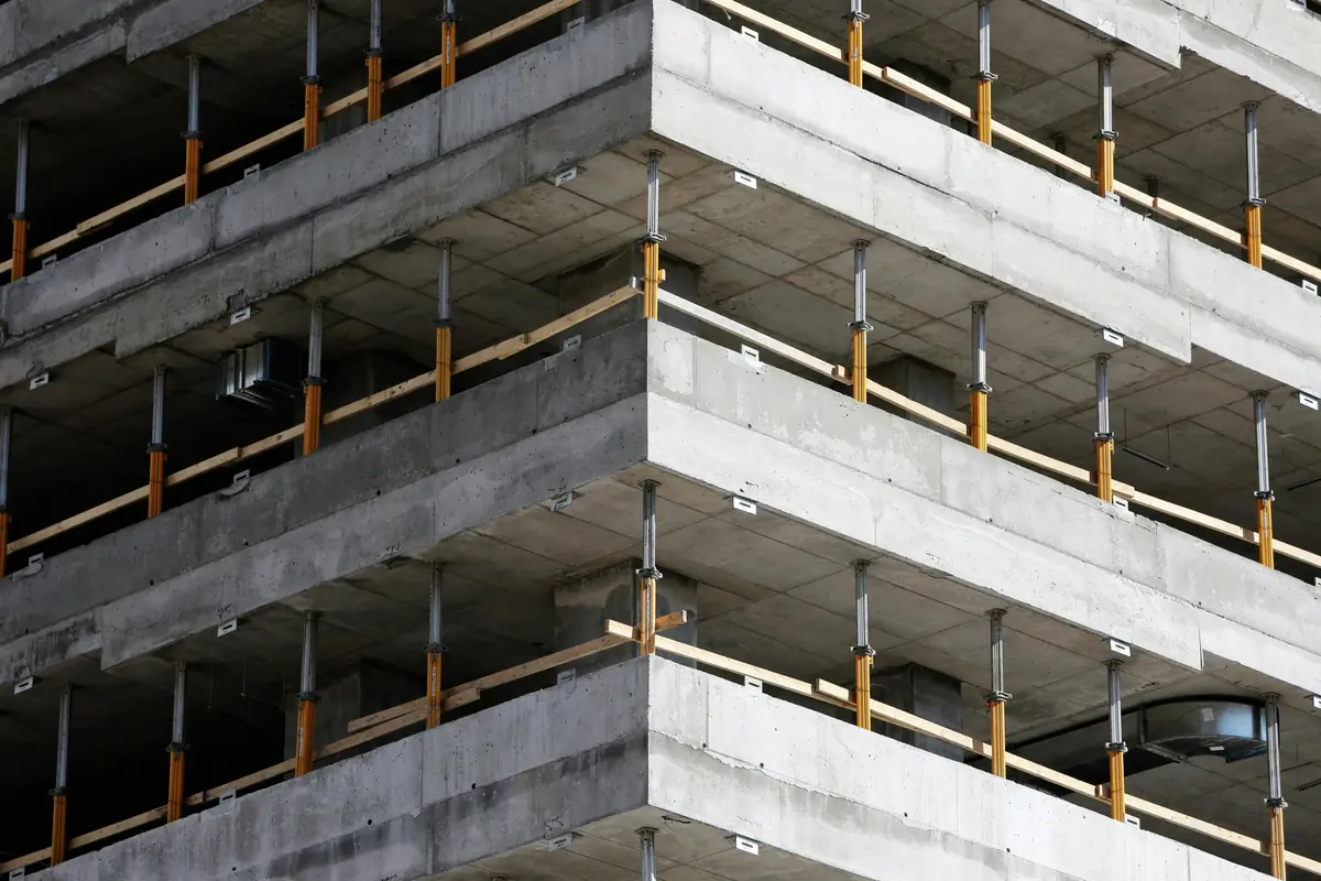 Puis-je suivre les travaux de mon logement neuf acheté sur plan ?
