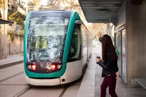 Combien coûte un T2 neuf près des transports à Marseille ?