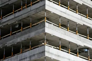 Puis-je suivre les travaux de mon logement neuf acheté sur plan ?
