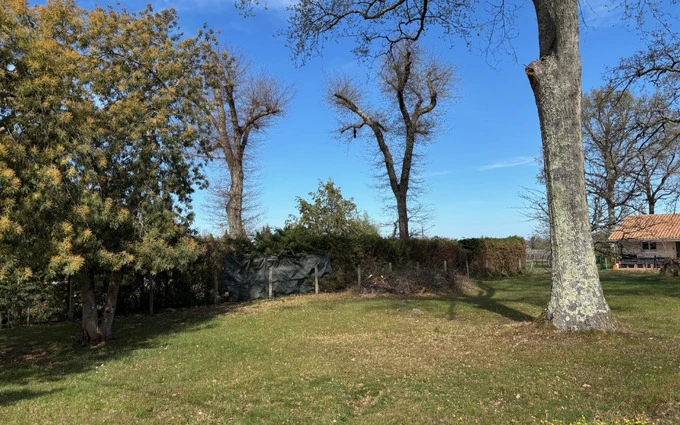 Terrain à partir de 510m² à Saint-Estèphe à Saint-Estèphe (33180)