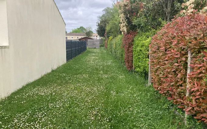 Terrain à partir de 887m² à Nancras à Nancras (17600)