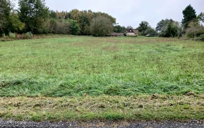 Terrain à partir de 2000m² à la douze à La Douze (24330)