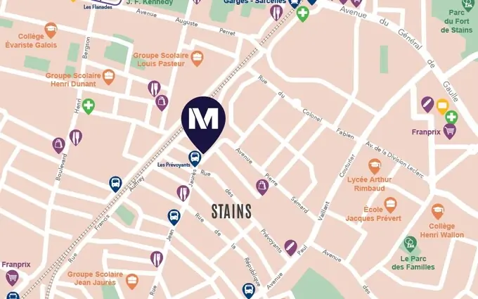 En aparté à Stains