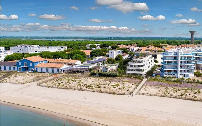 Residnce premiere ligne au grau du roi à Le Grau-du-Roi