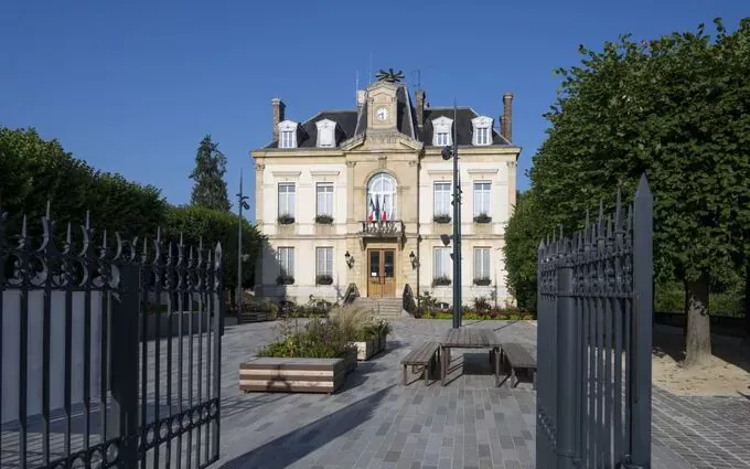BELVEDERE à Arpajon
