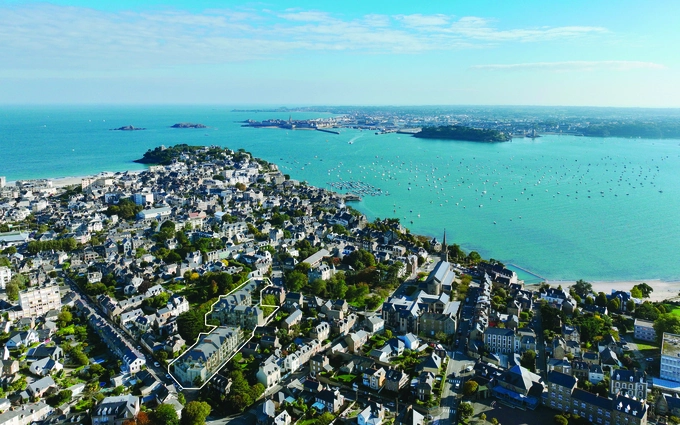 Cour lawrence à Dinard (35800)