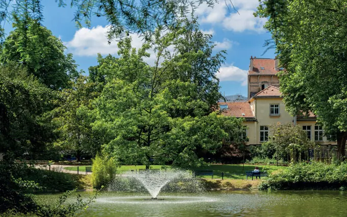 Victor's square à Clamart