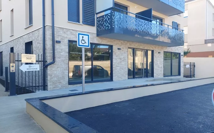 Minéralia - locaux d'activité - t1 à Jassans-Riottier