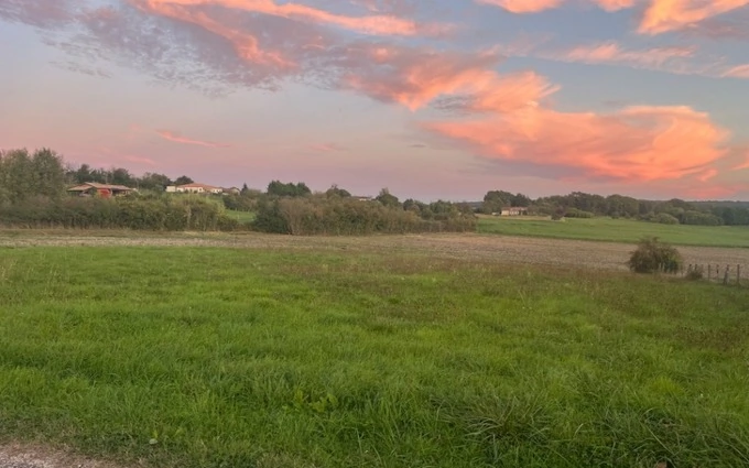 Terrain à partir de 1700m² à puymiclan à Puymiclan