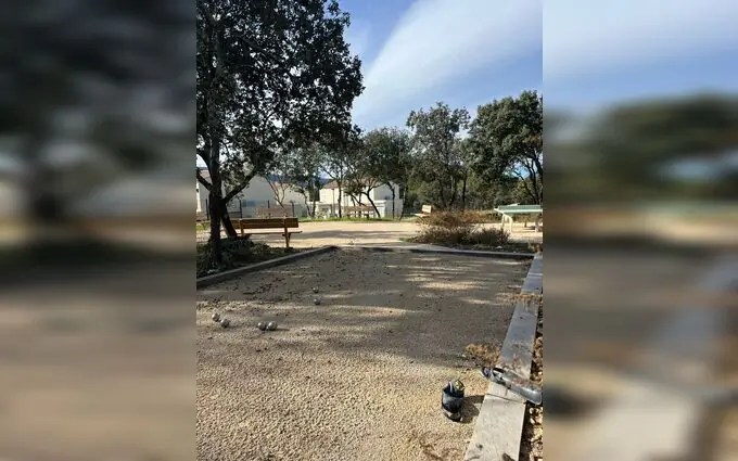 Domaine terre aquila à Ménerbes (84560)