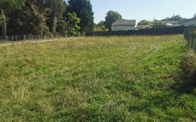 Terrain à partir de 1066m² à roaillan à Roaillan (33210)