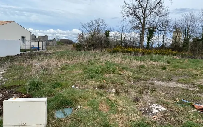 Terrain à partir de 593m² à breuillet à Breuillet