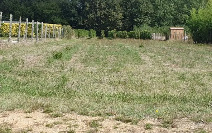 Terrain à partir de 500m² à périssac à Périssac