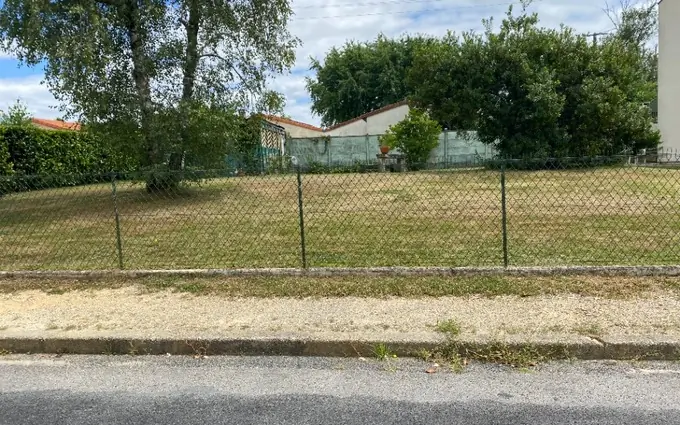 Terrain à partir de 551m² à montussan à Montussan