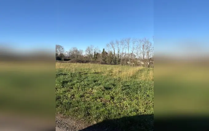 Terrain à partir de 600m² à branne à Branne (33420)