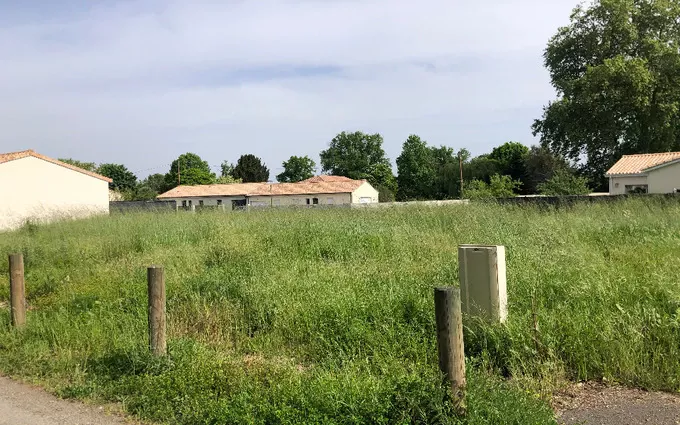 Terrain à bâtir à Vayres à Vayres (33870)