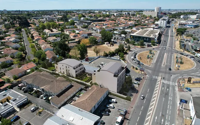 Cenon proche des commerces à Cenon