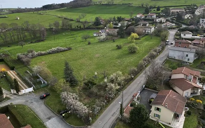 Joli bocage à Sourcieux-les-Mines