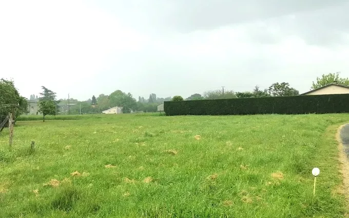 Terrain à bâtir à Loubens à Loubens (33190)