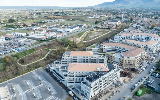 Parking sous sols - t3 à Trets