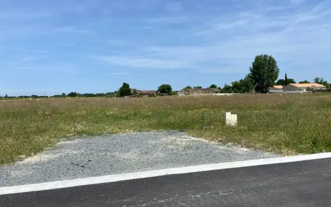 Terrain à partir de 878m² à prignac-et-marcamps à Prignac-et-Marcamps