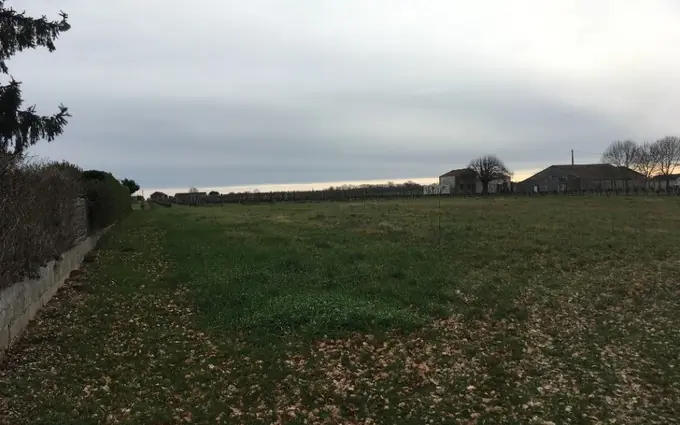 Terrain à partir de 660m² à haux à Haux (33550)