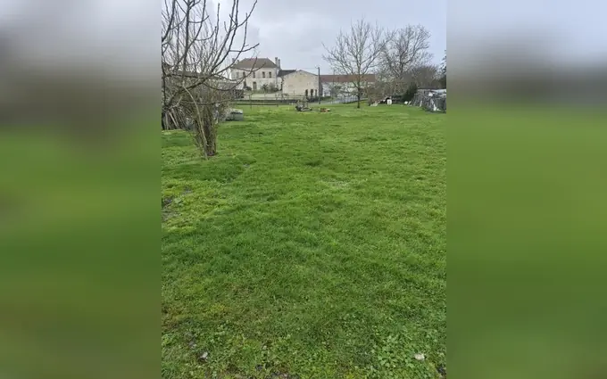 Terrain à partir de 640m² à jarnac-champagne à Jarnac-Champagne (17520)