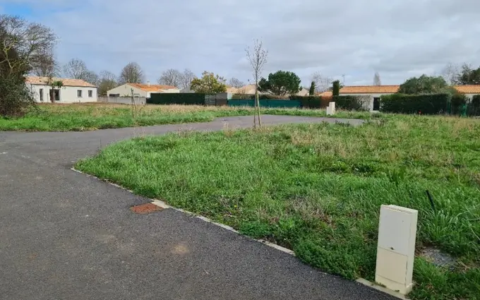 Terrain à partir de 327m² à pisany à Pisany (17600)