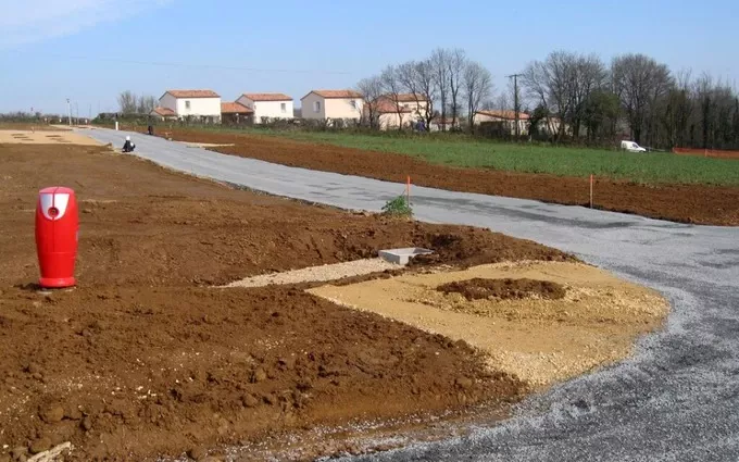 Terrain à bâtir à Saint-Sever-de-Saintonge à Saint-Sever-de-Saintonge (17800)