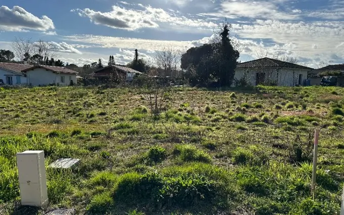 Terrain à partir de 530m² à portets à Portets (33640)