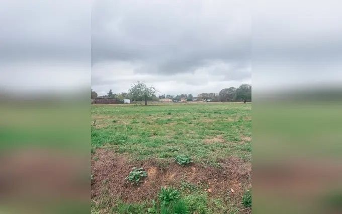 Terrain à partir de 1500m² à Vélines à Vélines (24230)