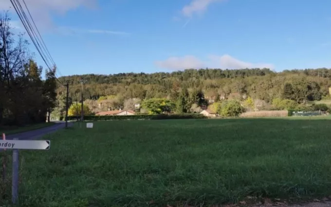 Terrain à bâtir à Trémolat à Trémolat (24510)