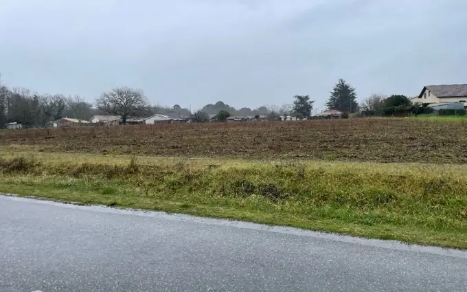 Terrain à partir de 1700m² à Blanquefort à Blanquefort (33290)