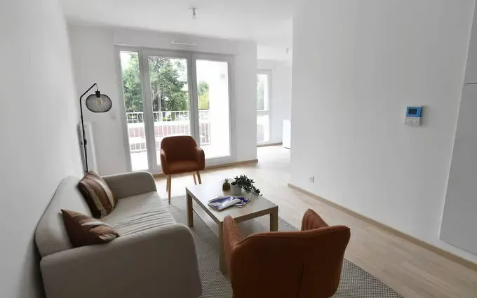 Nantes quartier Hauts Pavés au pied du tramway