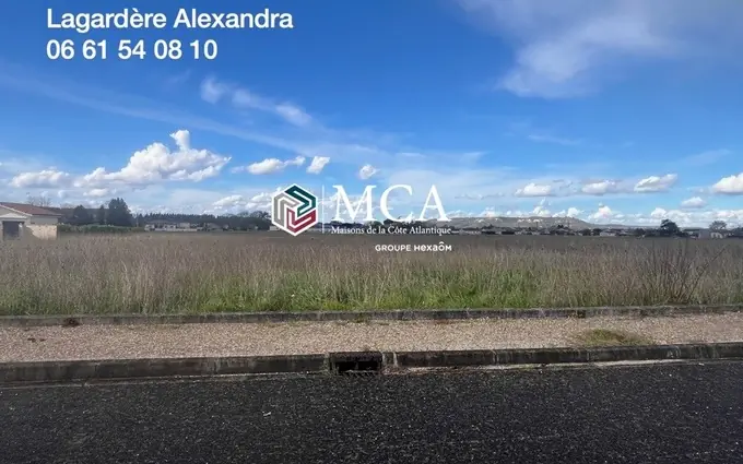 Terrain à partir de 890m² à Aiguillon à Aiguillon