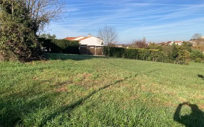 Terrain à partir de 431m² à Saintes à Saintes (17100)