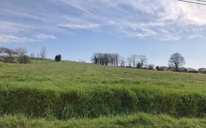 Terrain à partir de 790m² à Saint-Savin à Saint-Savin (33920)