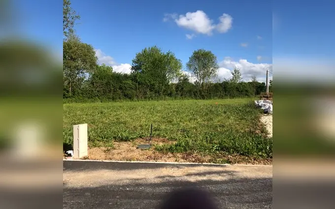 Terrain à partir de 613m² à Saint-Georges-des-Coteaux à Saint-Georges-des-Coteaux (17810)