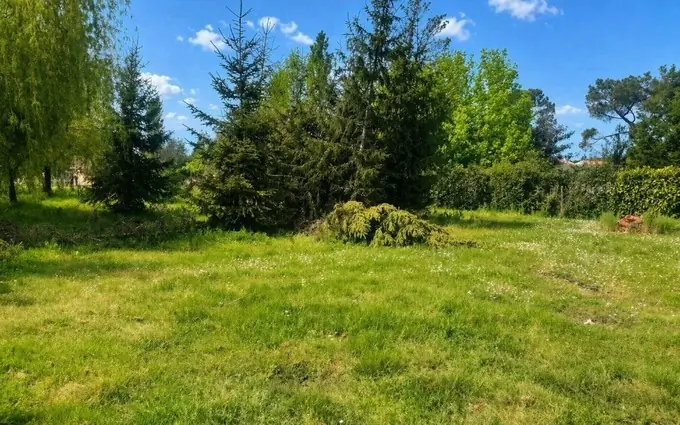 Terrain à partir de 540m² à Lesparre-Médoc à Lesparre-Médoc (33340)