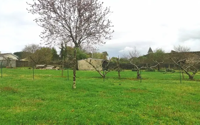 Terrain à partir de 950m² à Saint-Pierre-d'Aurillac à Saint-Pierre-d'Aurillac (33490)