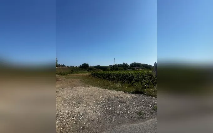 Terrain à bâtir à Abzac à Abzac (33230)