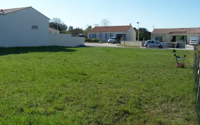 Terrain à partir de 829m² à Étaules à Étaules (17750)