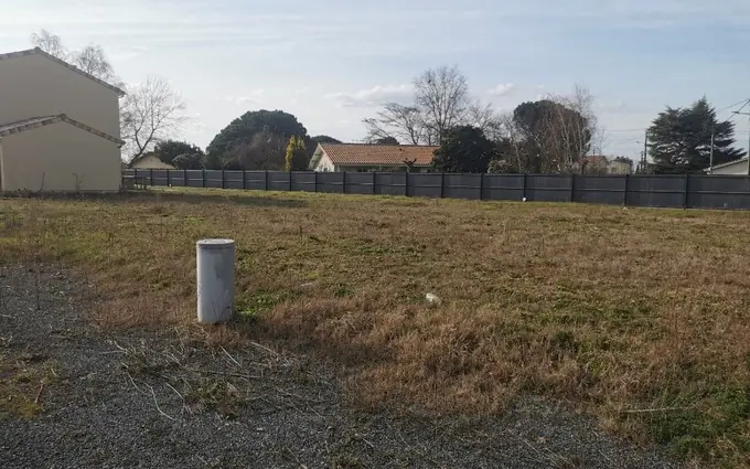Terrain à partir de 405m² à Preignac à Preignac