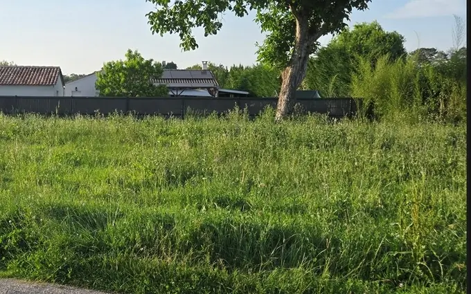 Terrain à partir de 537m² à Peujard à Peujard (33240)
