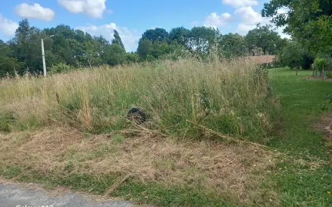 Terrain à partir de 355m² à Sousmoulins à Sousmoulins (17130)
