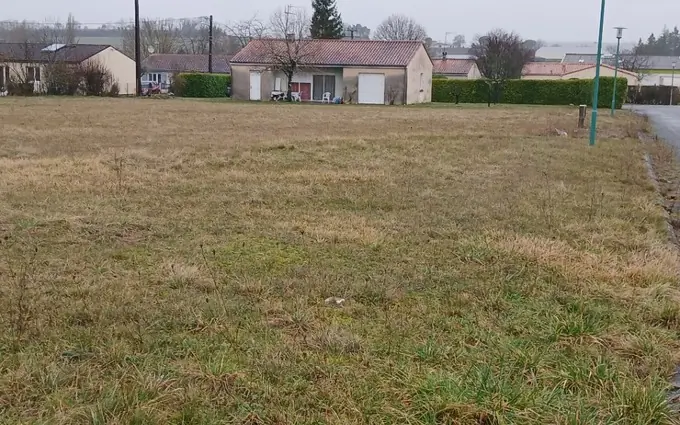 Terrain à partir de 966m² à Verteillac à Verteillac (24320)