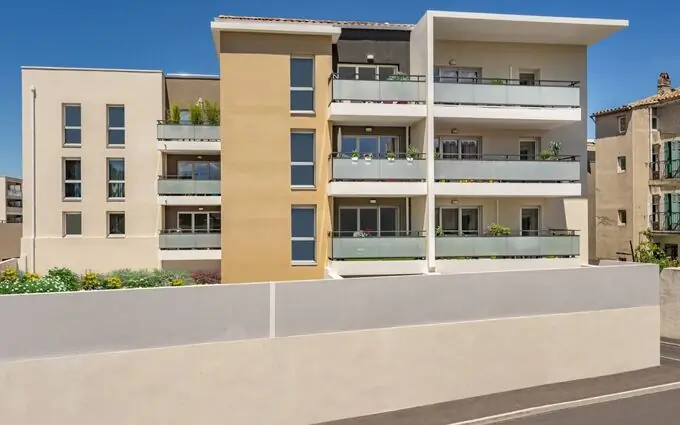 T4 pour activité professionnelle au cœur d’Istres à Istres